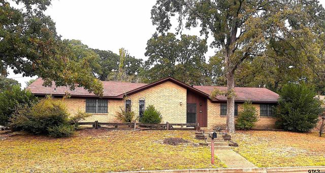 3239 Berryhill Dr, Tyler, TX 75702