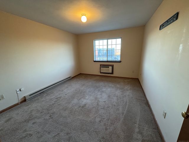 81 Chipman Street APT 6, Waterbury, CT 06708