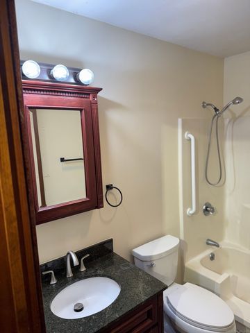81 Chipman Street APT 6, Waterbury, CT 06708