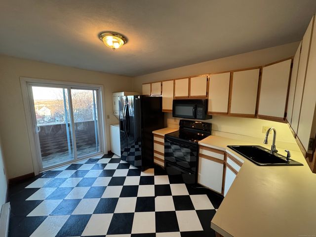 81 Chipman Street APT 6, Waterbury, CT 06708