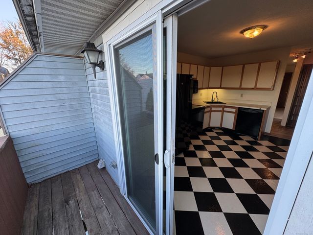 81 Chipman Street APT 6, Waterbury, CT 06708
