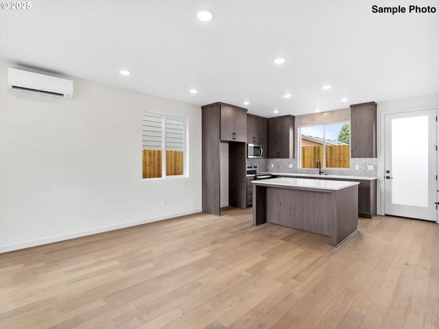 6725 Se Gladstone St, Portland, OR 97206