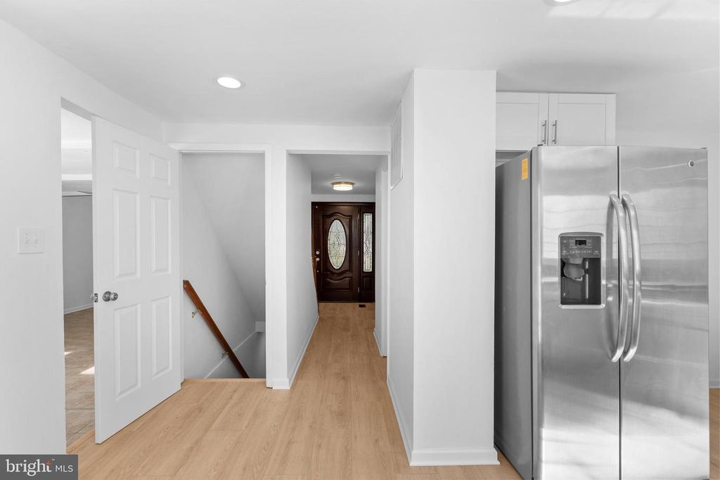 Image 28 of property listing at 5637 HIGH TOR HL, Columbia, MD 21045