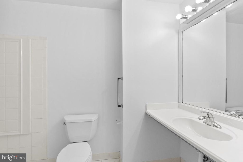 Image 38 of property listing at 5637 HIGH TOR HL, Columbia, MD 21045