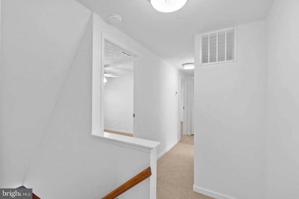 Image 41 of property listing at 5637 HIGH TOR HL, Columbia, MD 21045