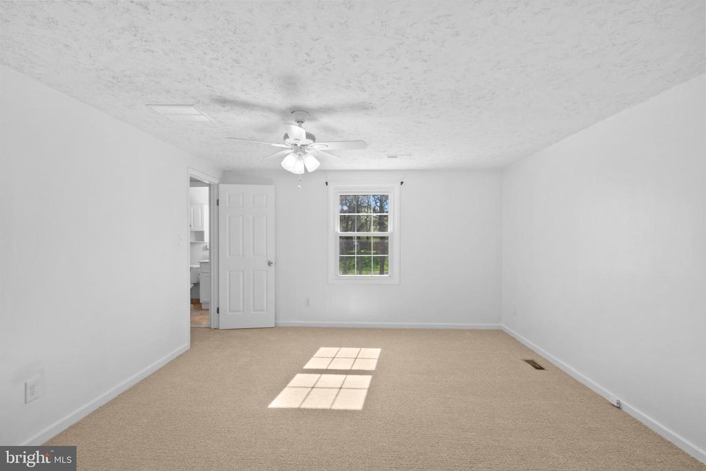 Image 44 of property listing at 5637 HIGH TOR HL, Columbia, MD 21045