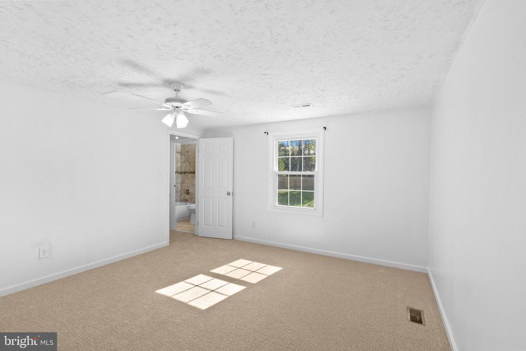 Image 45 of property listing at 5637 HIGH TOR HL, Columbia, MD 21045