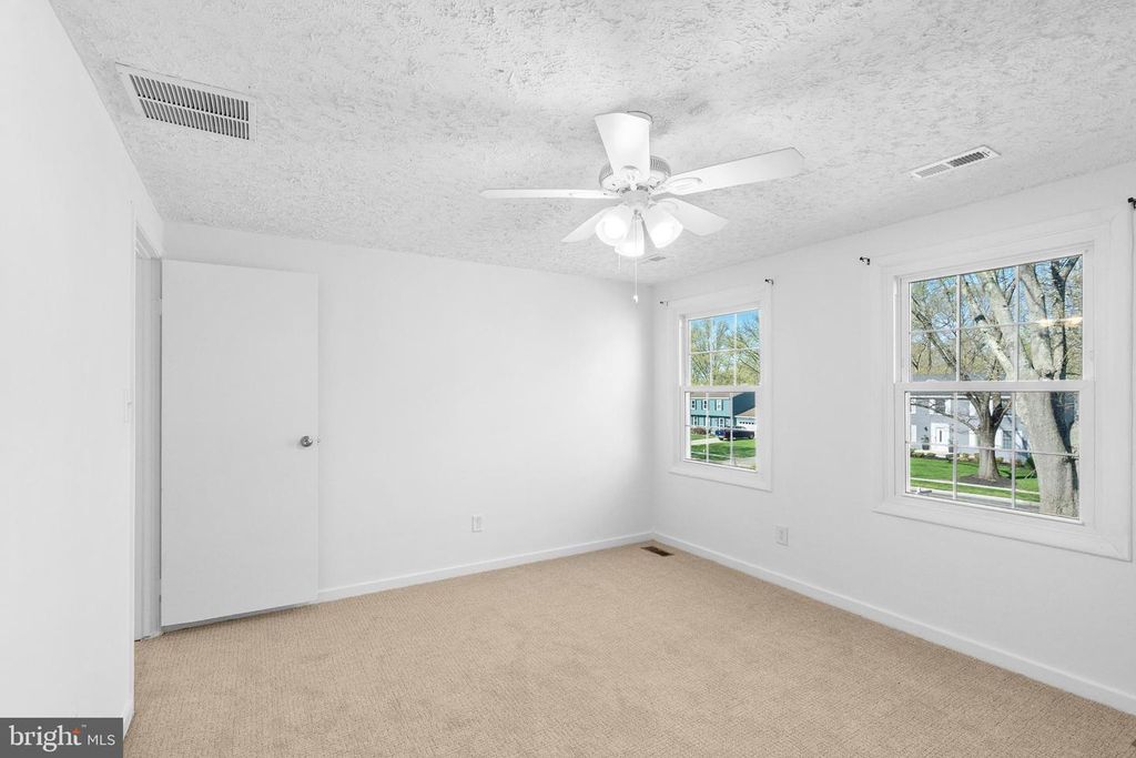 Image 58 of property listing at 5637 HIGH TOR HL, Columbia, MD 21045