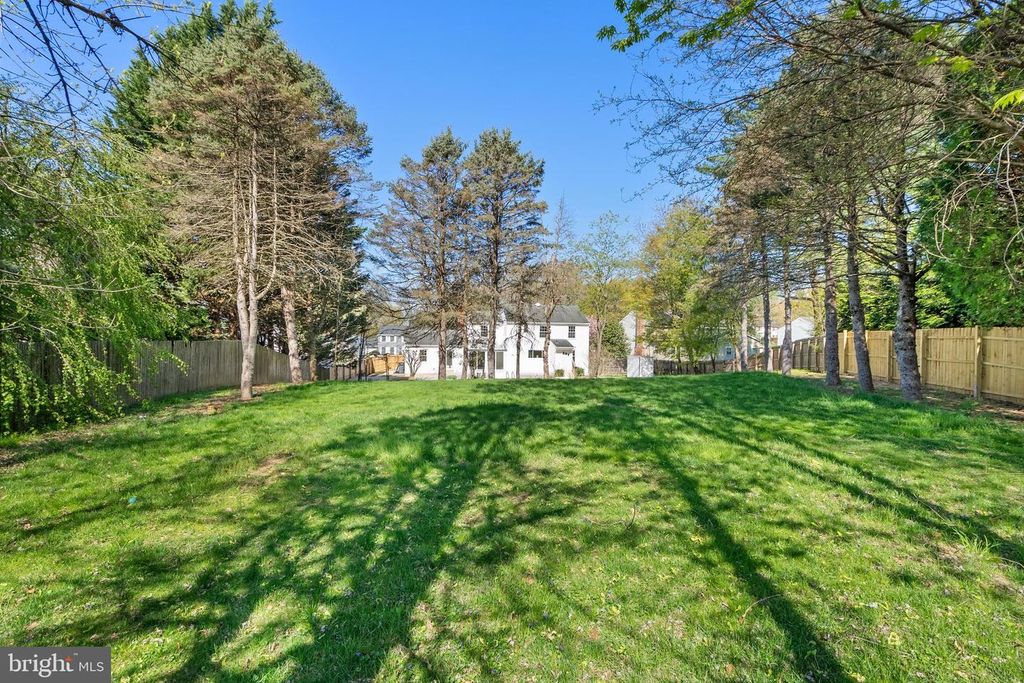 Image 74 of property listing at 5637 HIGH TOR HL, Columbia, MD 21045
