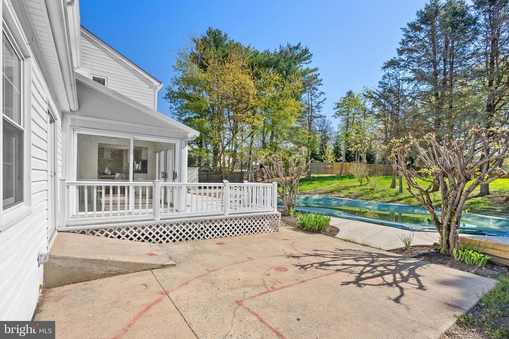 Image 76 of property listing at 5637 HIGH TOR HL, Columbia, MD 21045