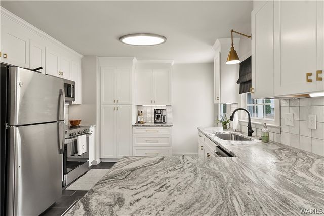 2402 26th, Northport, AL 35476