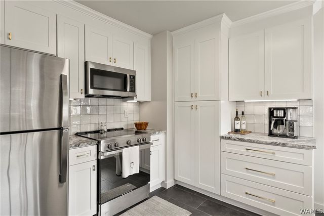 2402 26th, Northport, AL 35476