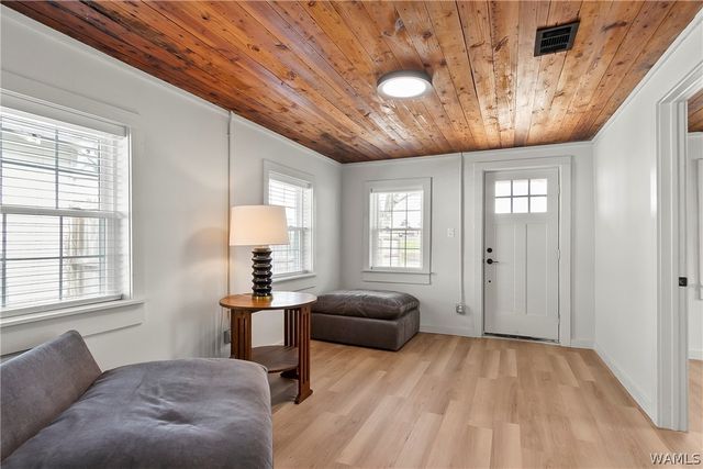 2402 26th, Northport, AL 35476