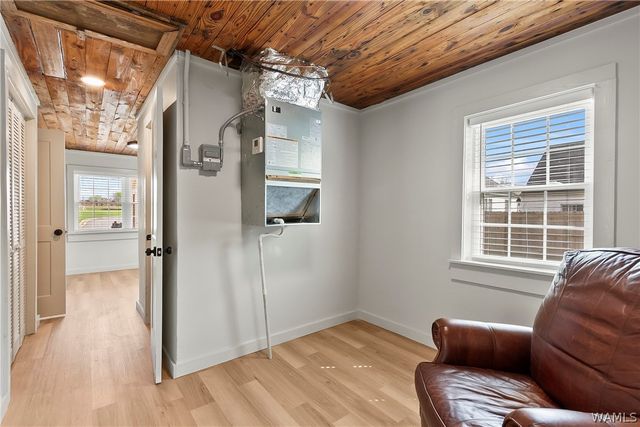 2402 26th, Northport, AL 35476