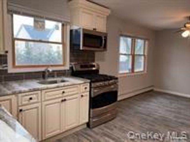 34 Woodhull Road, Huntington, NY 11743
