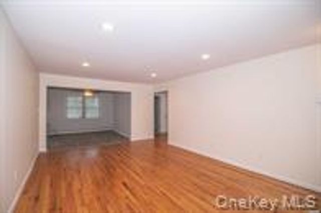 34 Woodhull Road, Huntington, NY 11743
