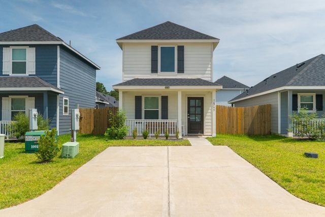 16755 N Marie Village Drive, Conroe, TX 77306