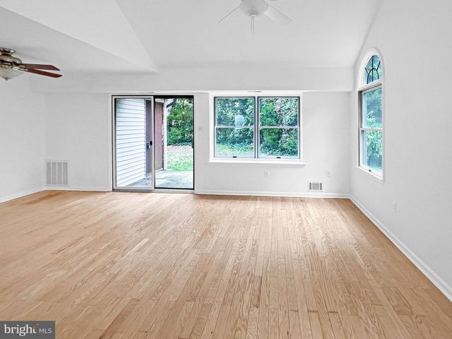 168 WESTCHESTER DR, Tuckerton, NJ 08087