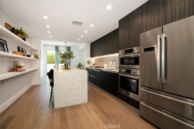 1345 Havenhurst 4, West Hollywood, CA 90046