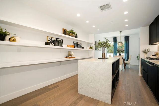 1345 Havenhurst 4, West Hollywood, CA 90046