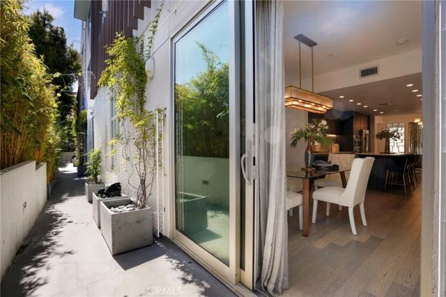 1345 Havenhurst 4, West Hollywood, CA 90046