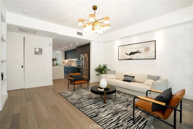 1345 Havenhurst 4, West Hollywood, CA 90046