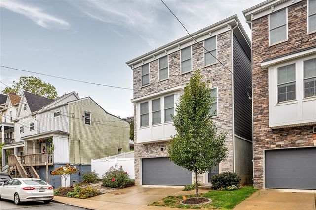 220 Seward St, Mt Washington, PA 15211