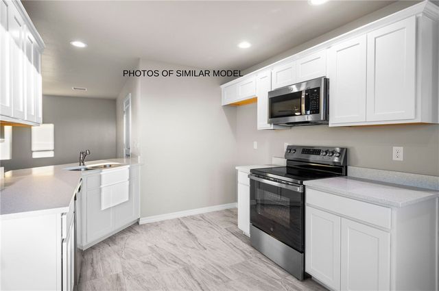 10083 N Larkspur Drive, Kingman, AZ 86401