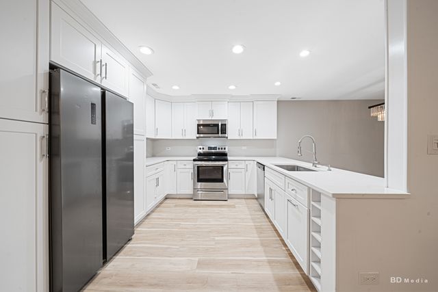 15717 Orlan Brook Drive G83, Orland Park, IL 60462