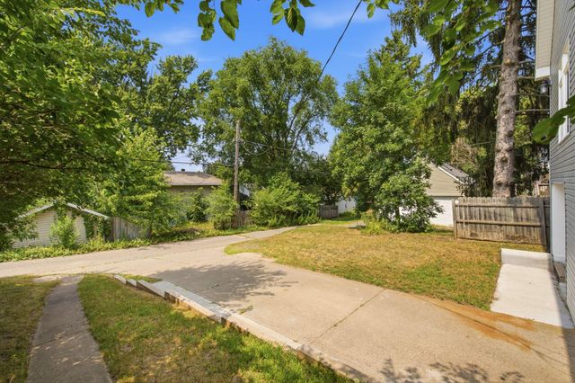 724 1st Avenue NW, New Brighton, MN 55112