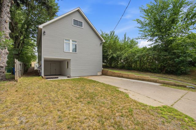 724 1st Avenue NW, New Brighton, MN 55112