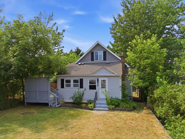 724 1st Avenue NW, New Brighton, MN 55112