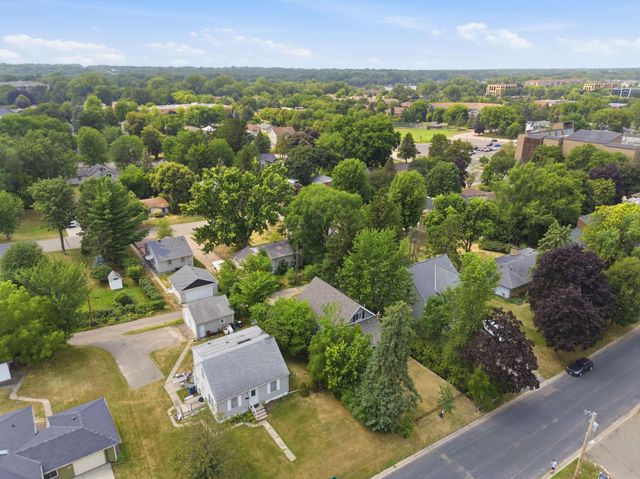 724 1st Avenue NW, New Brighton, MN 55112