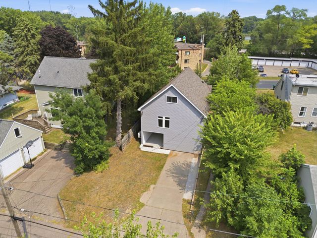 724 1st Avenue NW, New Brighton, MN 55112