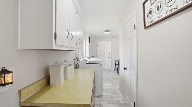 8 Hilltop Rd, Fayetteville, TN 37334