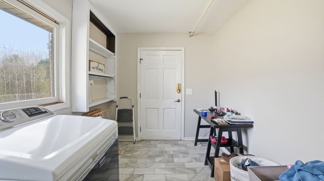 8 Hilltop Rd, Fayetteville, TN 37334