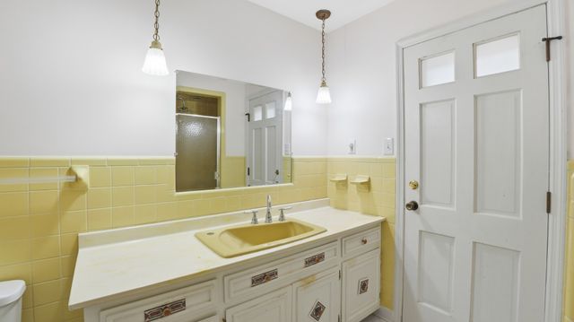 8 Hilltop Rd, Fayetteville, TN 37334