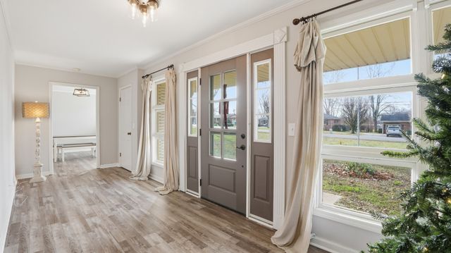 8 Hilltop Rd, Fayetteville, TN 37334