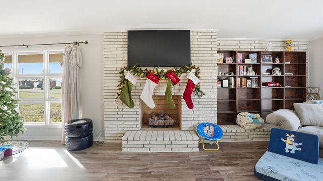 8 Hilltop Rd, Fayetteville, TN 37334