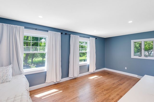 20 Hoyts Ln, Newburyport, MA 01950