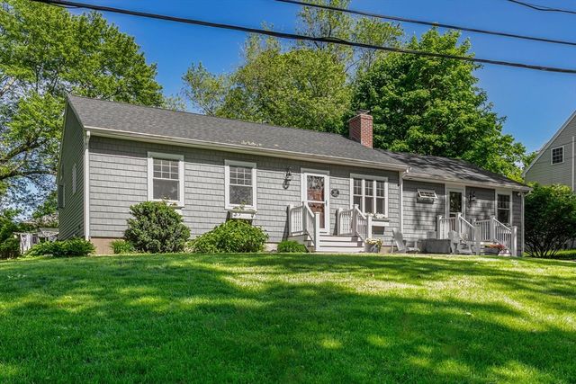 20 Hoyts Ln, Newburyport, MA 01950
