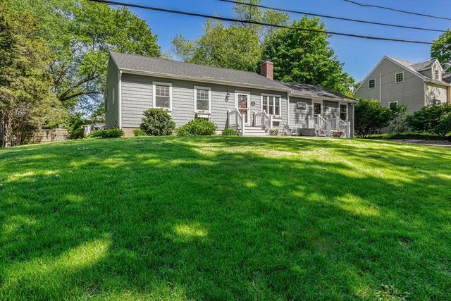 20 Hoyts Ln, Newburyport, MA 01950