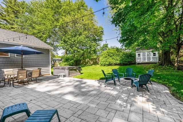 20 Hoyts Ln, Newburyport, MA 01950
