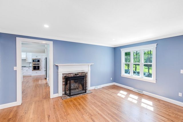 20 Hoyts Ln, Newburyport, MA 01950