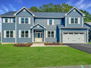 99 Crystal Brook Drive, Springfield, MA 01118
