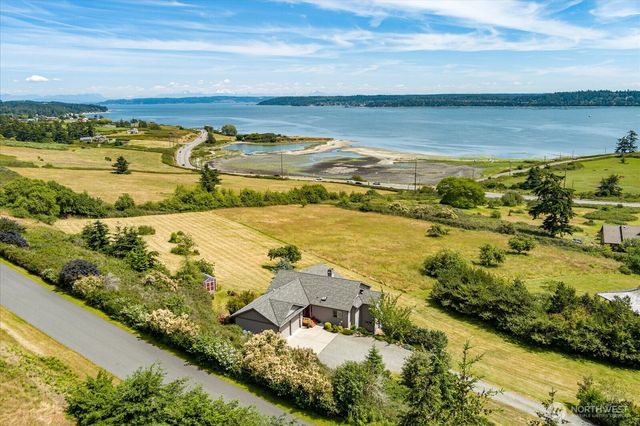 650 Skymeadow Drive, Coupeville, WA 98239