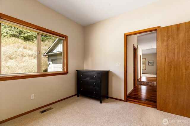 650 Skymeadow Drive, Coupeville, WA 98239