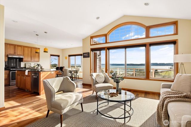 650 Skymeadow Drive, Coupeville, WA 98239