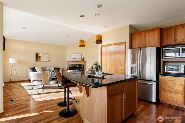 650 Skymeadow Drive, Coupeville, WA 98239