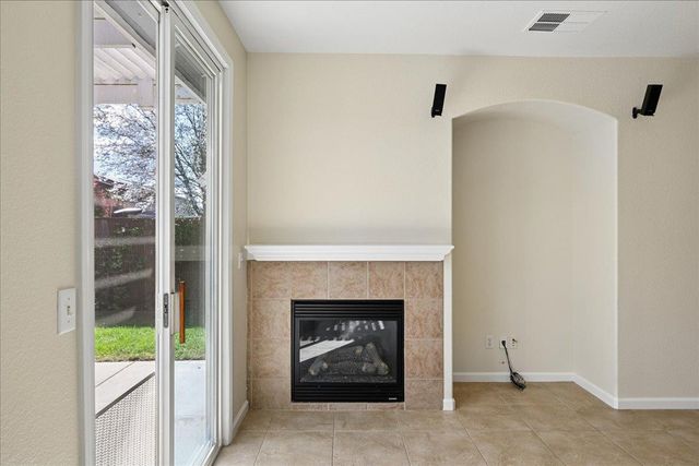 715 Downing Cir, Lincoln, CA 95648